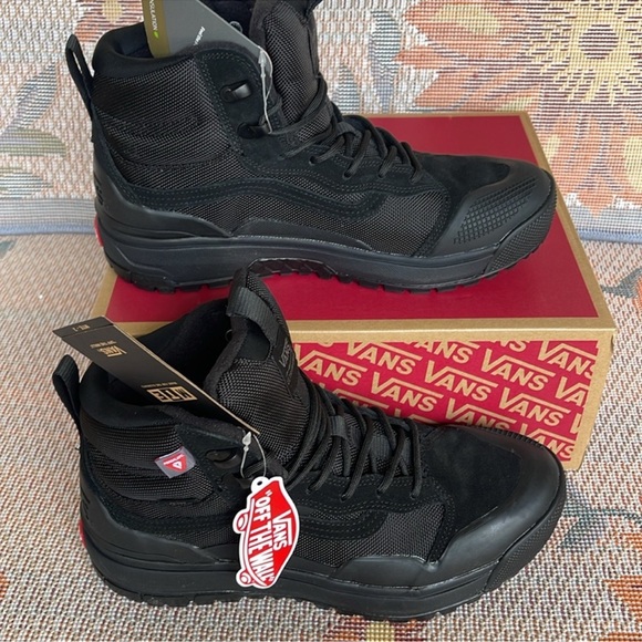 Vans WMNS Ultrarange Exo
Black/Black
Sneakers MTE Boots VN0A4BVSBKA - Picture 8 of 16
